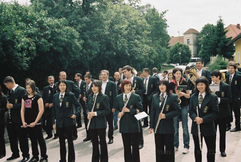 V Kapelah po tekmovanju-veselo v paradi [800x600].JPG